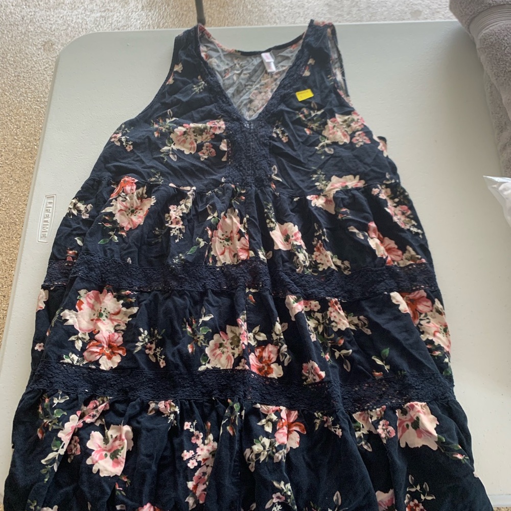 Floral sleeveless summer dress